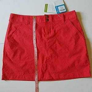 NWT Columbia size 8 skirt